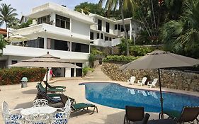Villa Guitarron gran terraza vista espectacular 6 huespedes piscina gigante